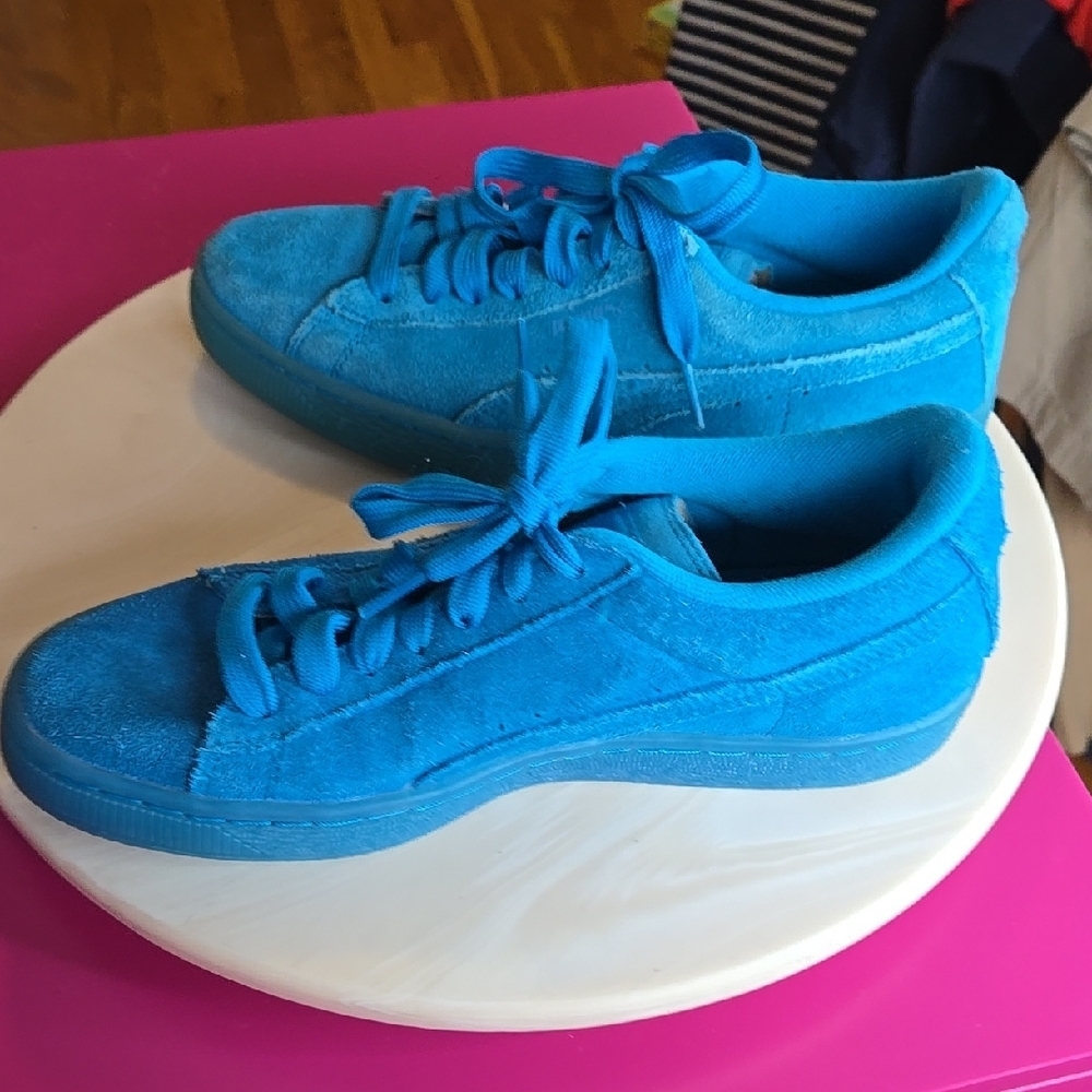 Puma Brand, Blue Kids Sneakers Youth Size 7. - Picture 11 of 12